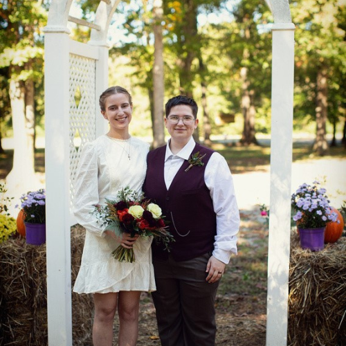 couple in Virginia elopement ceremony